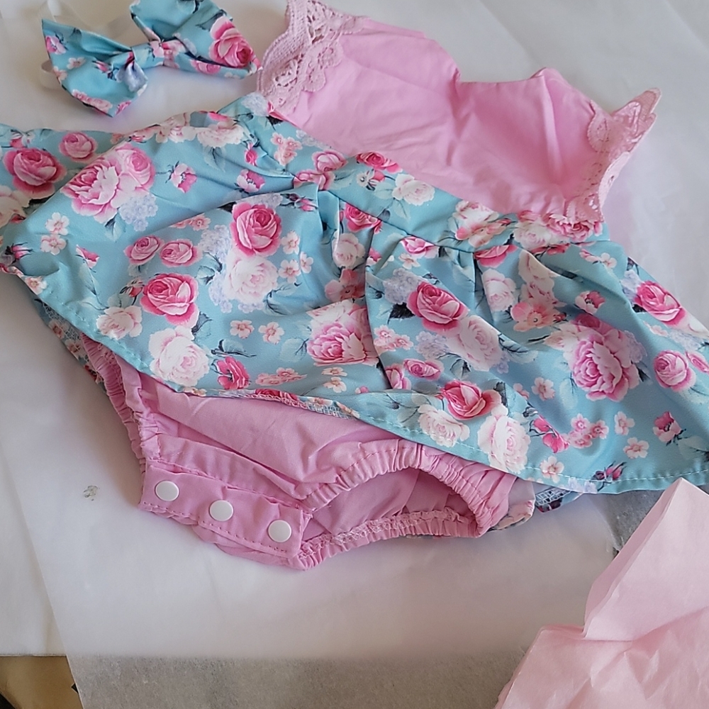 Floral rompers 6 - 9 months
